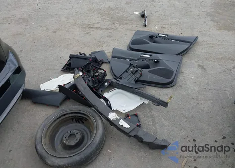 2020 Toyota Corolla Le из США, поврежденный, VIN 5YFEPRAE9LP132572